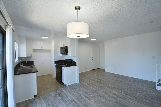 Foto del edificio - 5921 Whitsett Ave