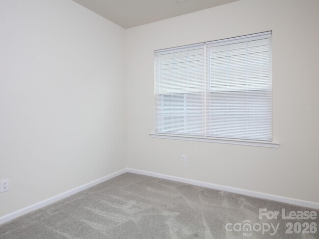 Building Photo - 161 White Apple Wy