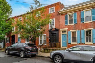 Building Photo - 117 E Miner St