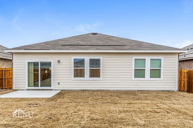 Building Photo - 536 London Dr