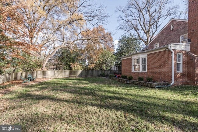Building Photo - 6007 Welborn Dr