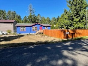 Building Photo - 23901 Isle Pl