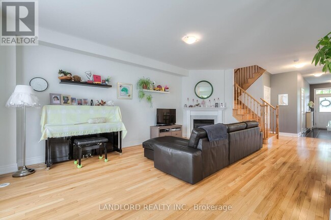 Photo du bâtiment - 993 Southdown Rd