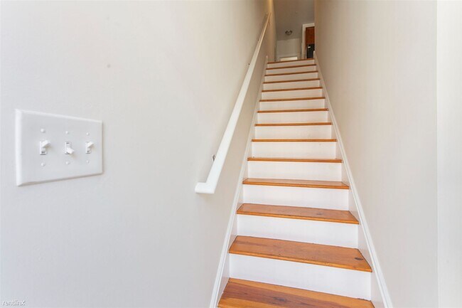 Building Photo - 4 br, 2 bath Duplex - 1706 FONTAIN ST Unit B
