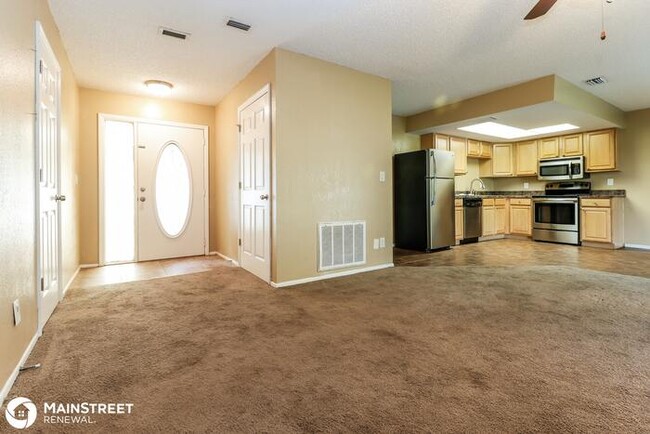 Building Photo - 8240 Fishhawk Ave