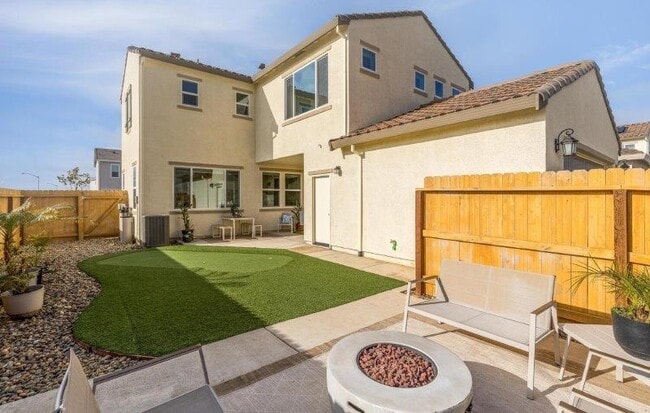 Building Photo - 4098 Menzie Flower Ln