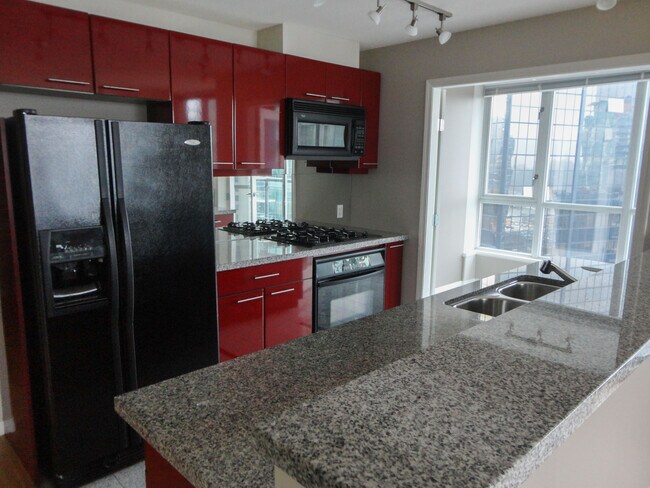 Photo du bâtiment - 1705-1328 West Pender Street