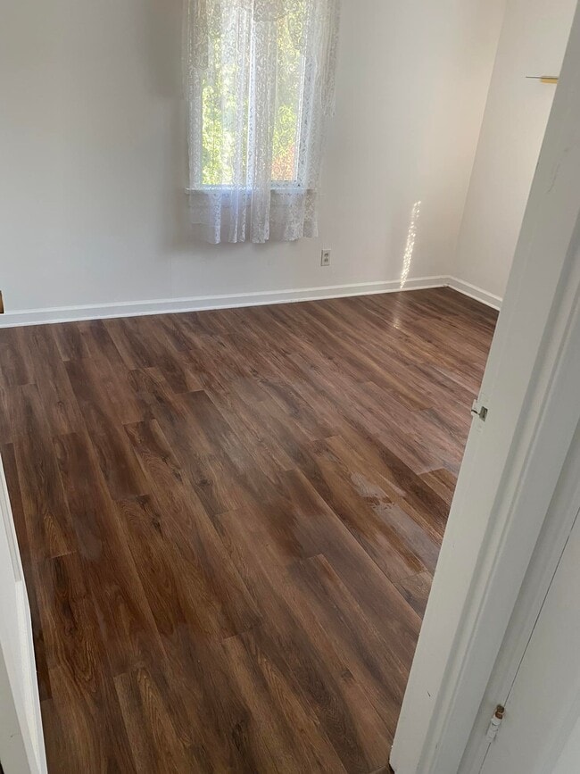 Building Photo - 843 SW 116th St