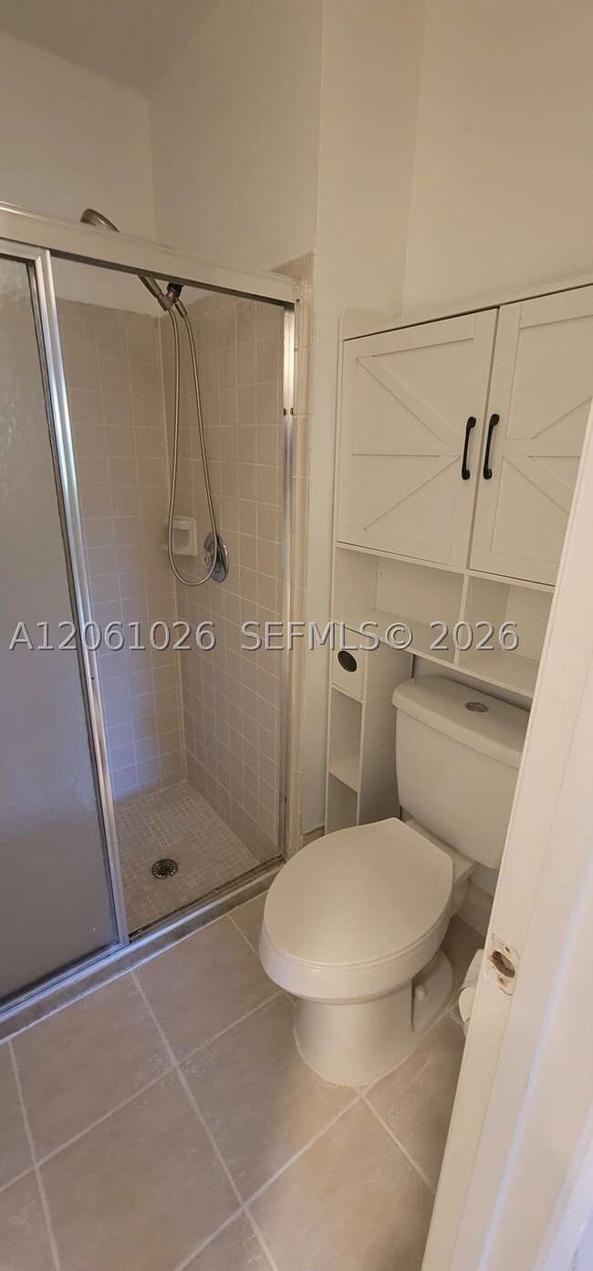 Building Photo - 6948 SW 36th St