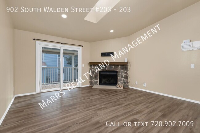 Foto del edificio - 902 S Walden St