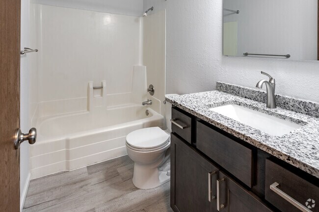 2HAB, 1BA - 925 ft² - Cedar Square Apartments