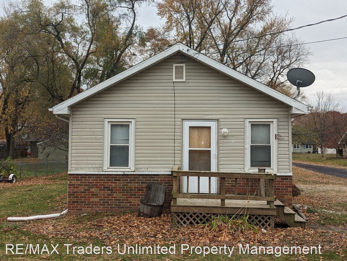2 br, 1 bath House 3116 W Alice Ave. House Rental in West Peoria