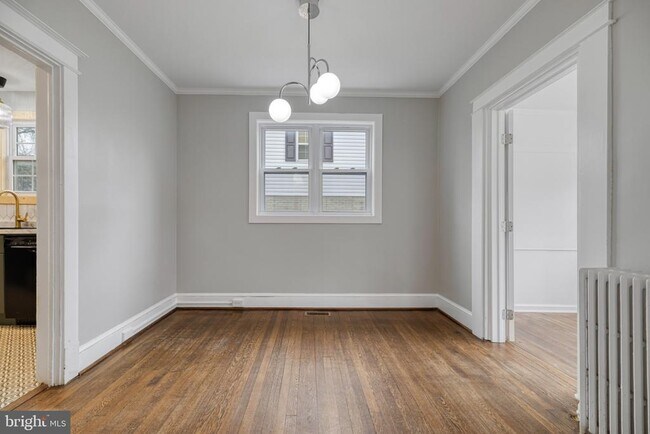 Foto del edificio - 5123 Crittenden St