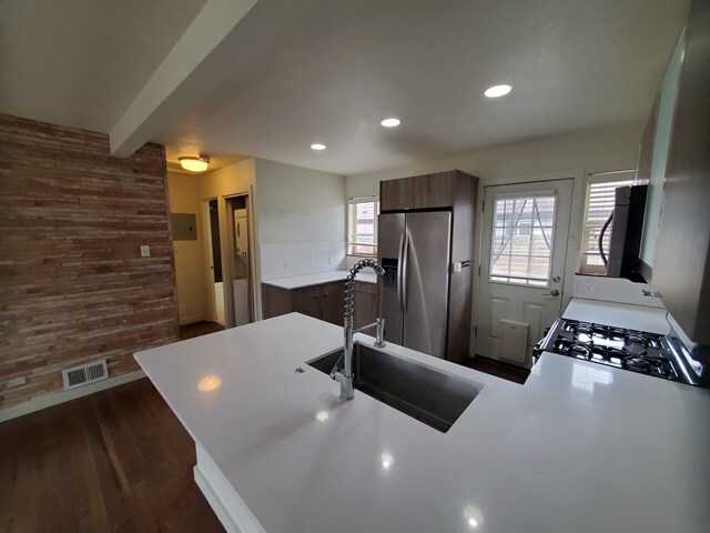 Foto del edificio - 4233 Shoshone St
