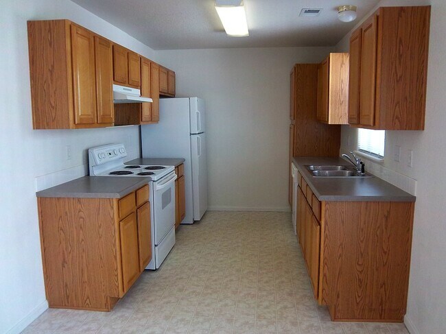Building Photo - 802 Waterglen Dr