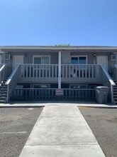 Building Photo - 1207 W 13th Ave