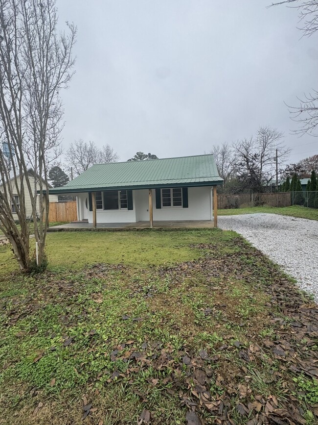 Building Photo - 610 Ripley Ave