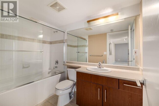 Photo du bâtiment - 120-1120 Milross Ave