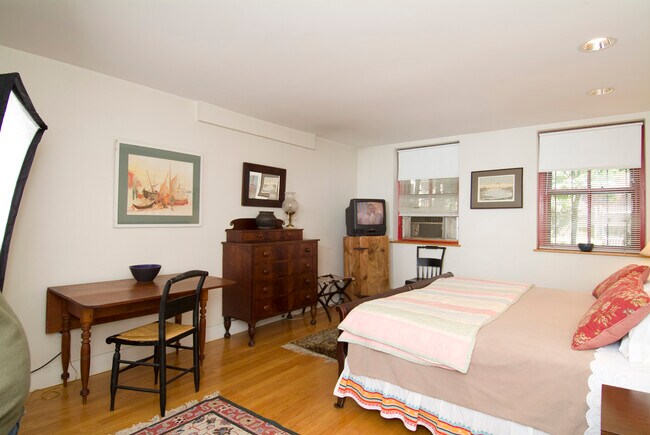 Building Photo - 39 Braddock Park