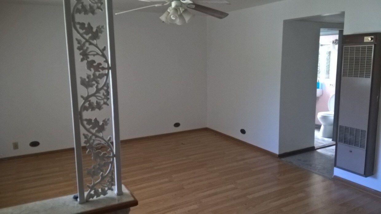 Livingroom - 3638 S Winchester Ave