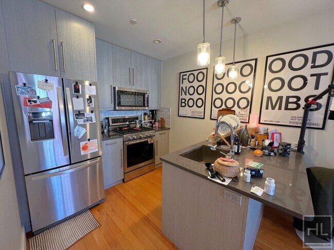 Building Photo - Brand New Spacious 1 Bedroom/1 Bathroom ap...