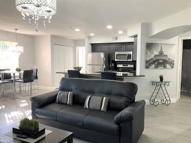 Building Photo - 1 br, 1 bath Condo - 7350 Westpointe Blvd ...