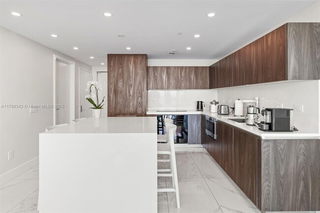 Foto del edificio - 3131 NE 7th Ave