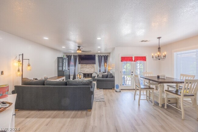 Building Photo - 1129 Egret Ct