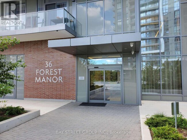 Photo du bâtiment - 36 Forest Manor Rd
