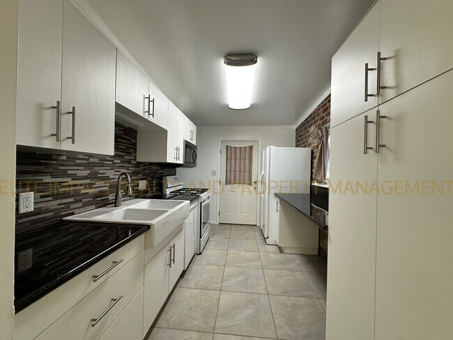 Foto del edificio - 1643 N Sonoita Ave