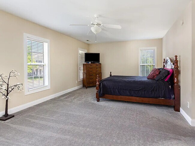 Building Photo - Build Equity While Leasing - Lease and Own...