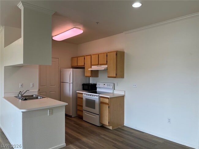 Building Photo - 2900 Sunridge Heights Pkwy