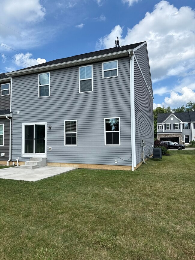 Building Photo - 3383 Jackson Park Dr NW
