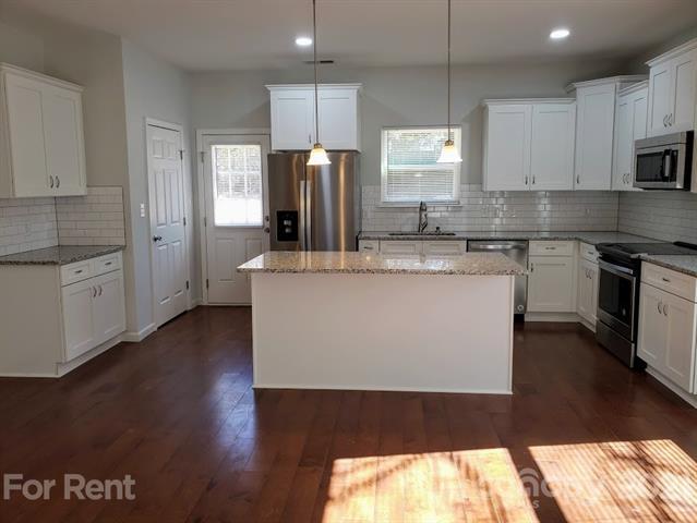Building Photo - 641 Northway Dr