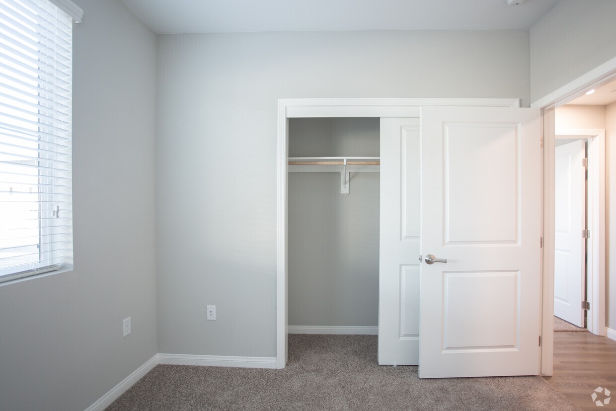 Azure Apartments 703 E Meehan St Santa Maria, CA 93454