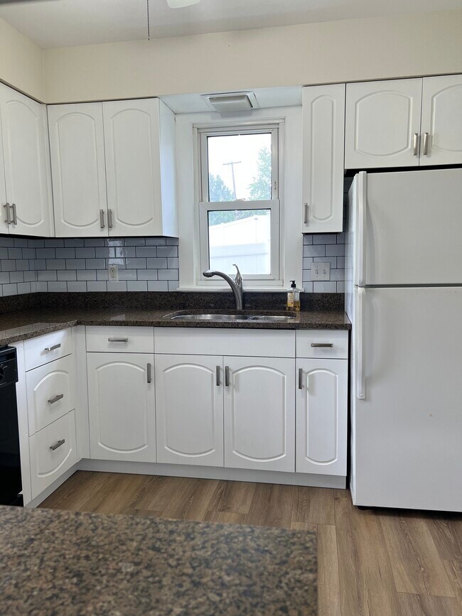 409 Ries Rd, Ballwin, MO 63021 House Rental in Ballwin, MO