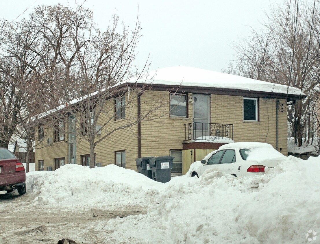 Building Photo - 1350 Payne Ave