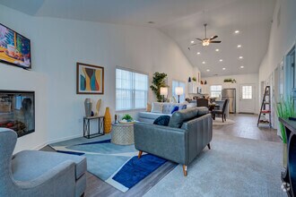 Interior Photo - Highland Knolls