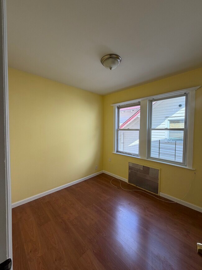 Foto del edificio - 250 Ocean View Ave