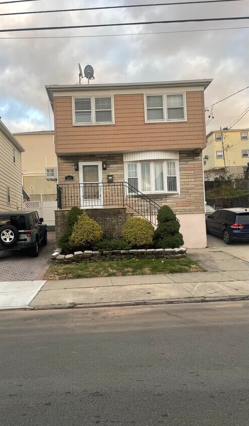 Foto principal - 106 Terrace Ave