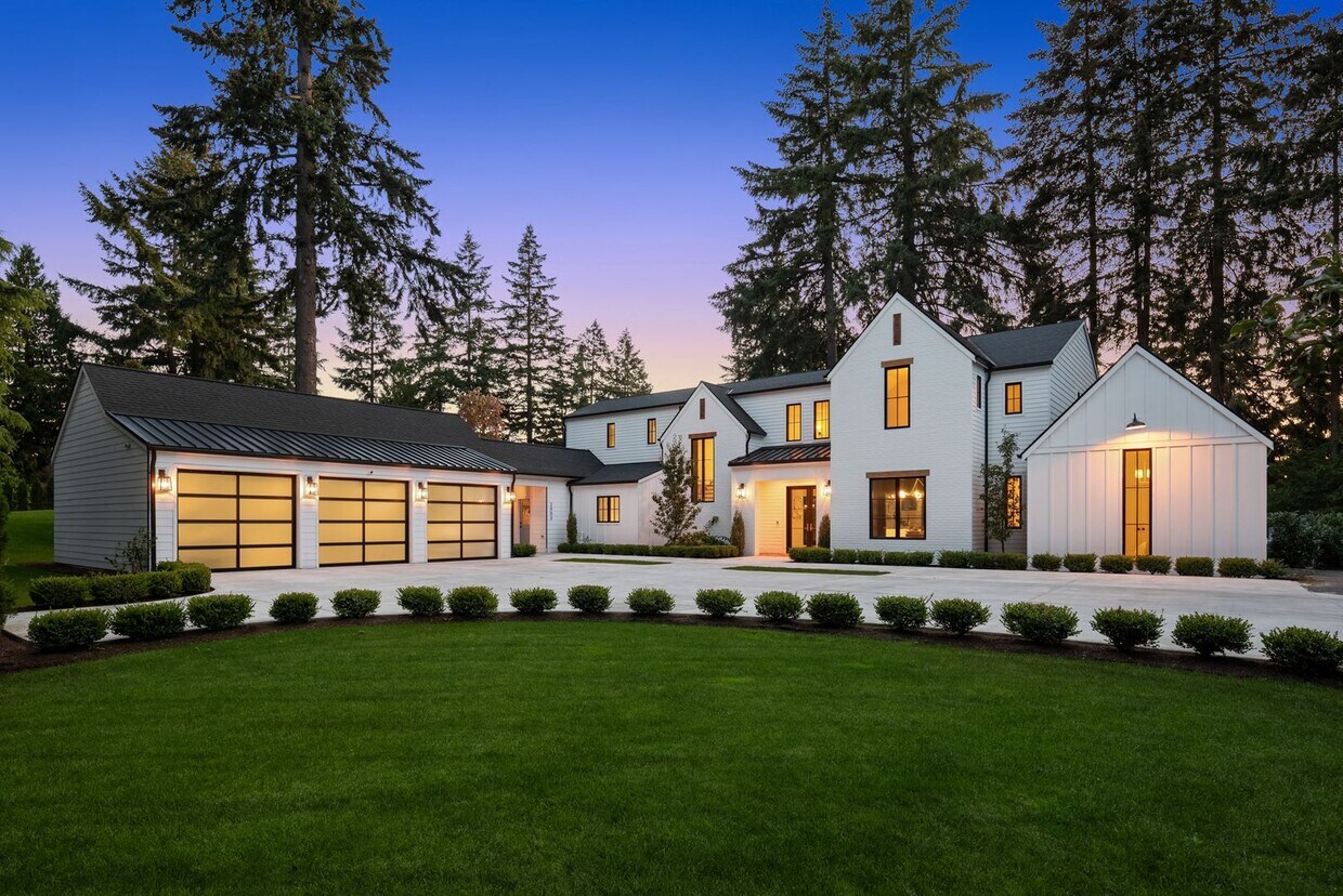 Primary Photo - 7Bd/6.5Ba Bellevue Home
