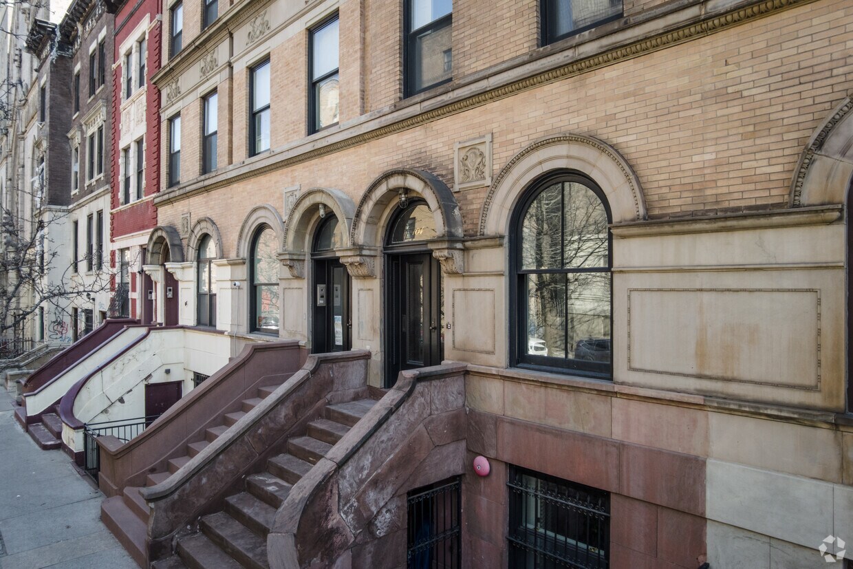 Building Photo - 104 Edgecombe Ave