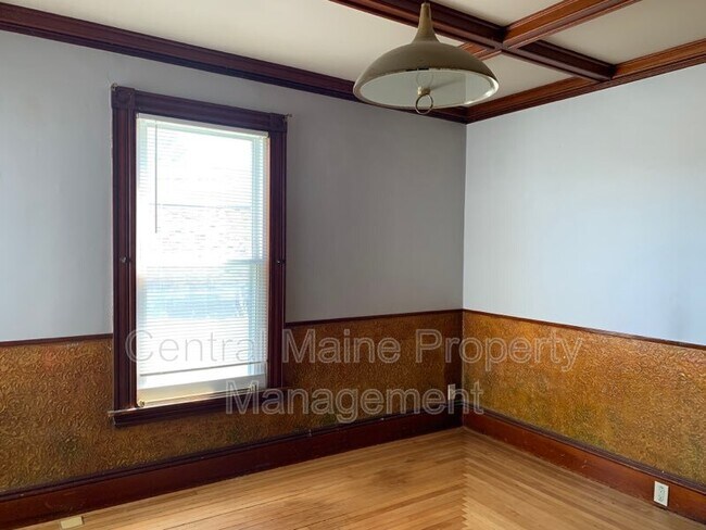 Building Photo - 4 Spring St