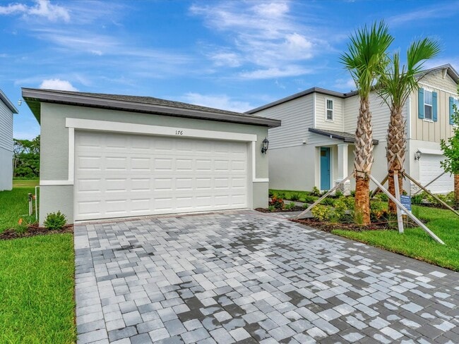 Foto del edificio - Fabulous 2024 New Build ~ 4 bed/ 2 bath Annual Rental