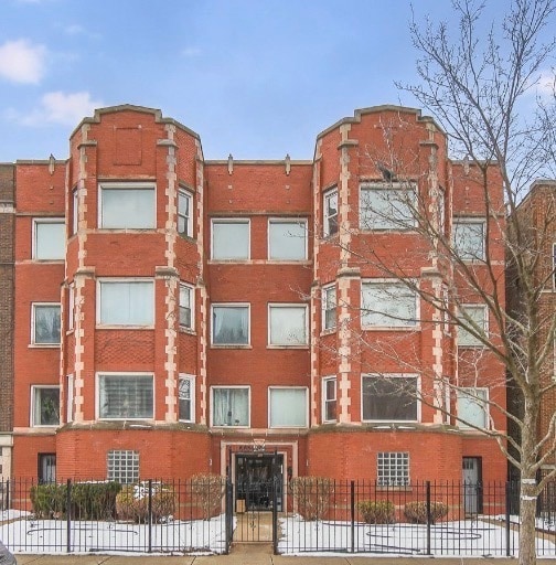 Building Photo - 6720 S Paxton Ave