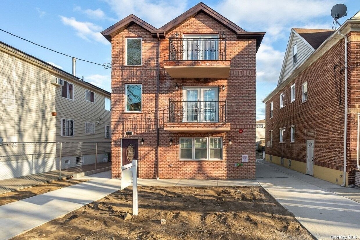 Primary Photo - 145-30 Ferndale Ave