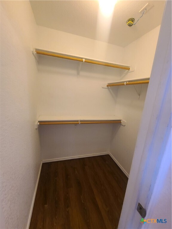 Building Photo - 100 Calcite Ln