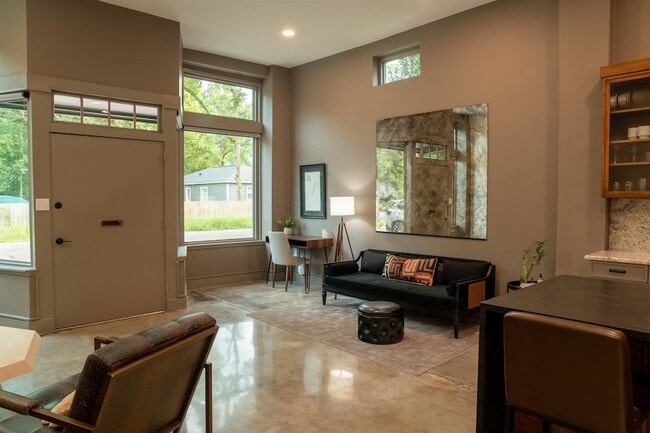 Photo - 612 W 8th Ave Townhome