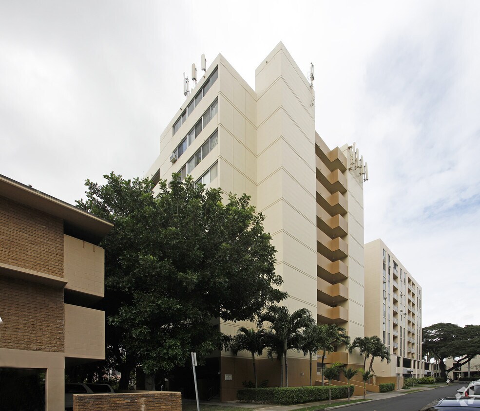 Building Photo - Punahou Sunset