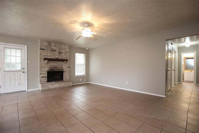 Foto del edificio - 4550 Chestergate Dr